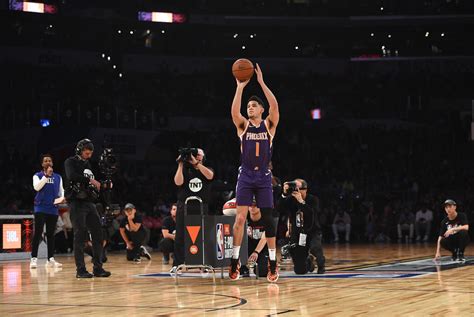Suns' Devin Booker wins 2018 JBL 3.